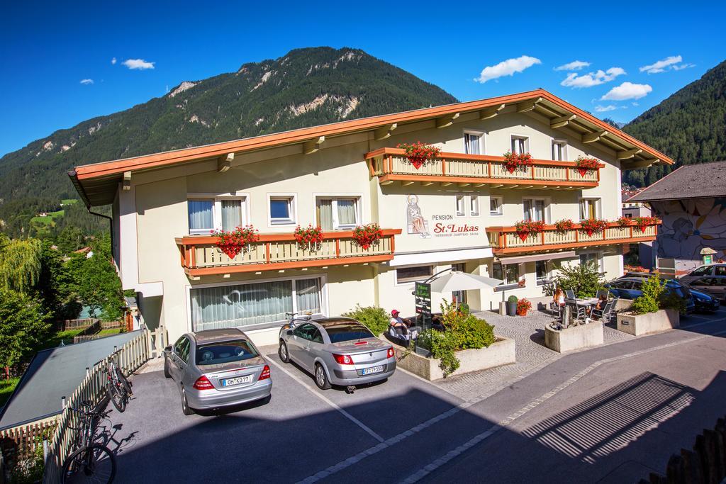 St.lukas Guest house Pfunds